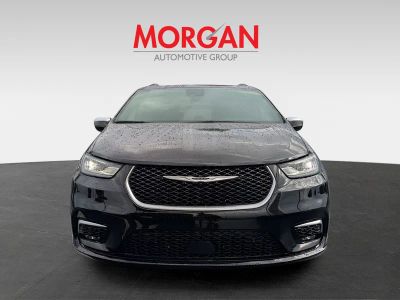 2026 Chrysler Pacifica — photo 9 view