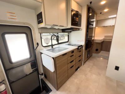 2027 Thor Motor Coach CHATEAU — photo 7 view