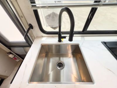 2027 Thor Motor Coach CHATEAU — photo 9 view
