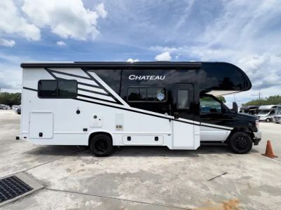 2027 Thor Motor Coach CHATEAU — photo 24 view
