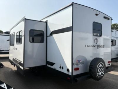 2025 Forest River Grand Surveyor - Photo 14