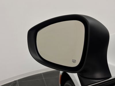 2024 Chrysler Voyager - Photo 11