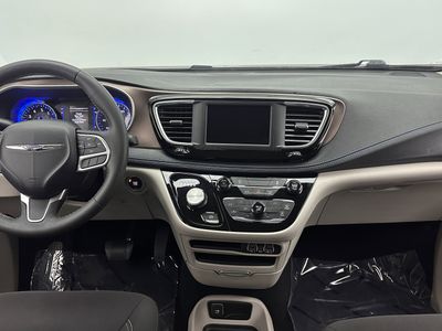 2024 Chrysler Voyager - Photo 22