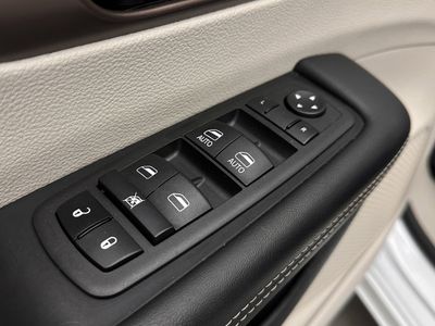 2024 Chrysler Voyager - Photo 10