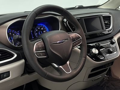 2024 Chrysler Voyager - Photo 8