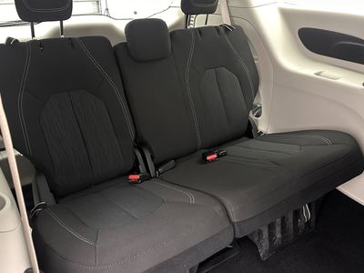 2024 Chrysler Voyager - Photo 28