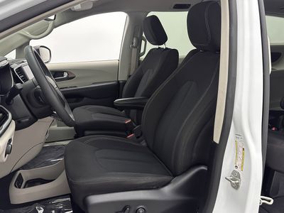 2024 Chrysler Voyager - Photo 19