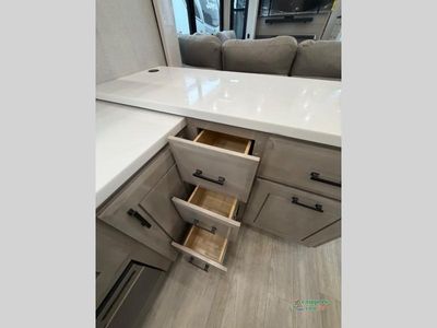 2026 Jayco Pinnacle - Photo 30
