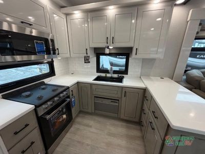 2026 Jayco Pinnacle - Photo 9