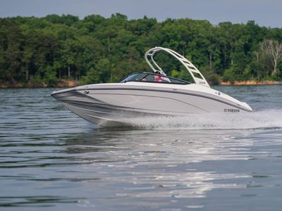 2026 Yamaha Boats 195S - Photo 2