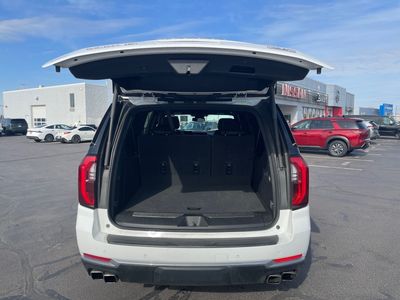 2025 GMC Yukon XL — photo 18 view
