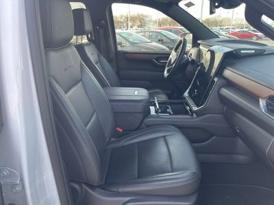 2025 GMC Yukon XL — photo 21 view