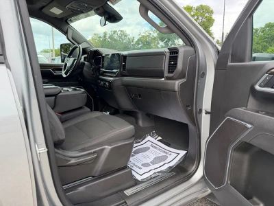 2025 Chevrolet Silverado 2500HD — photo 31 view