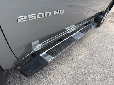 2025 Chevrolet Silverado 2500HD — photo 11 view