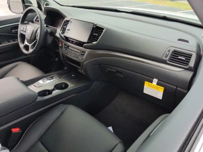 2025 Honda Ridgeline — photo 13 view