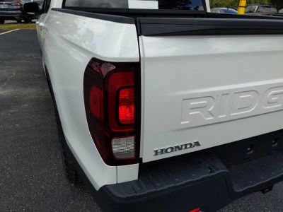 2025 Honda Ridgeline — photo 10 view