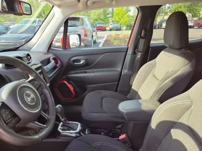 2022 Jeep Renegade — photo 13 view
