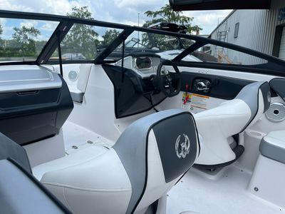 2017 Scarab 195 - Photo 9
