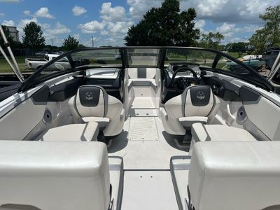 2017 Scarab 195 - Photo 2
