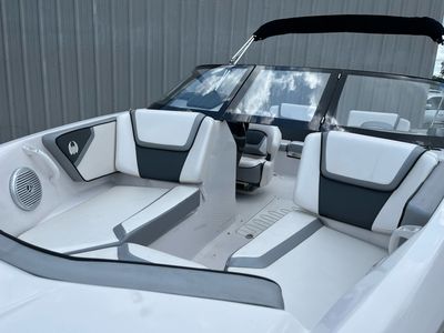 2017 Scarab 195 - Photo 8