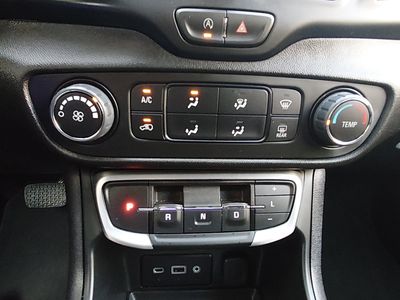 2024 GMC Terrain - Photo 17