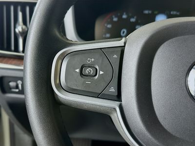 2022 Volvo S60 - Photo 16