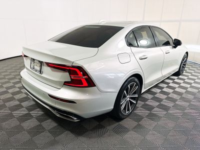 2022 Volvo S60 - Photo 3