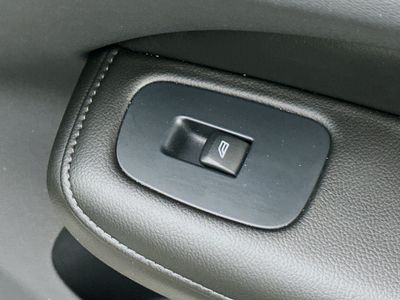 2022 Volvo S60 - Photo 29
