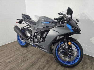 2026 Kawasaki Ninja ZX-6R - Photo 3