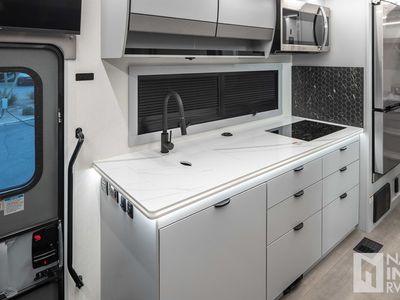 2026 Coachmen Euro - Photo 11