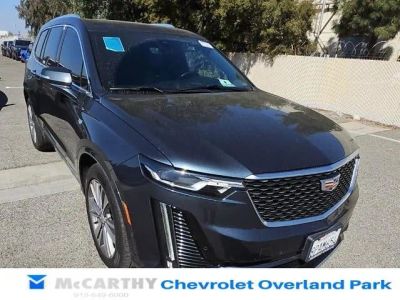 2020 Cadillac XT6 6NW26 — front three-quarter view