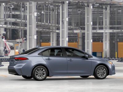 2026 Toyota Corolla Hybrid - Photo 13