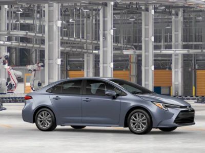 2026 Toyota Corolla Hybrid - Photo 15