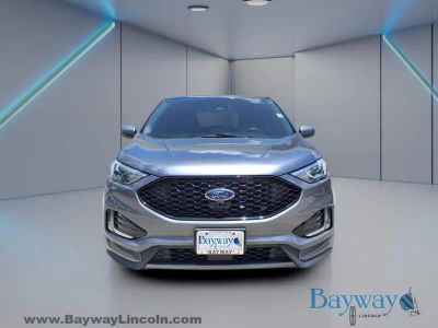 2022 Ford Edge — detail view