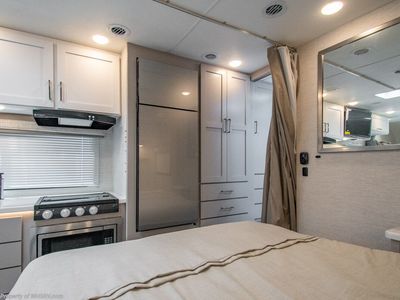 2026 Thor Motor Coach Quantum Sprinter - Photo 17
