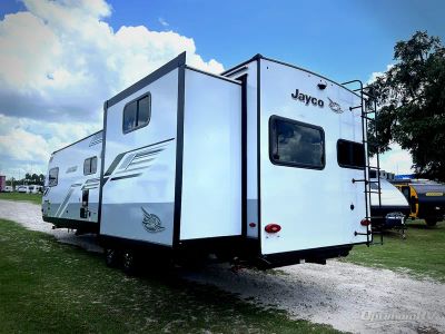 2025 Jayco Jay Feather - Photo 2