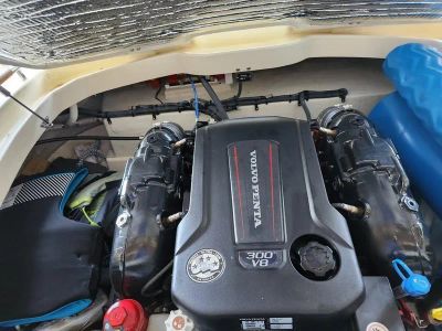 2016 Chris-Craft Carina 21 — rear three-quarter view
