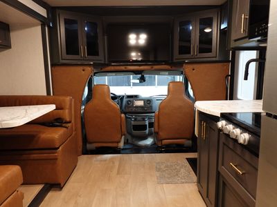 2026 NeXus RV Viper - Photo 6
