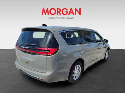2023 Chrysler Pacifica — interior view