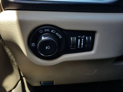 2023 Chrysler Pacifica — photo 26 view