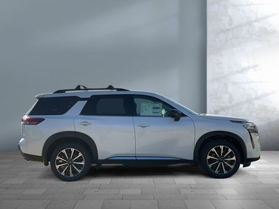 2026 Nissan Pathfinder — photo 7 view