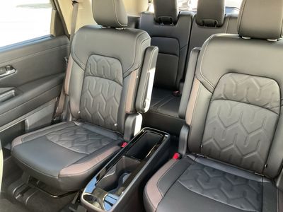 2026 Nissan Pathfinder — photo 18 view