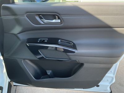 2026 Nissan Pathfinder — photo 21 view