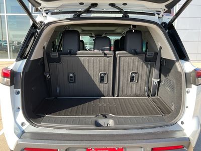 2026 Nissan Pathfinder — photo 17 view