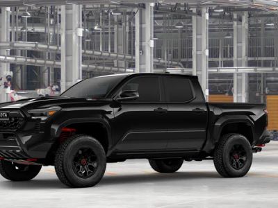 2026 Toyota Tacoma i-FORCE MAX - Photo 2