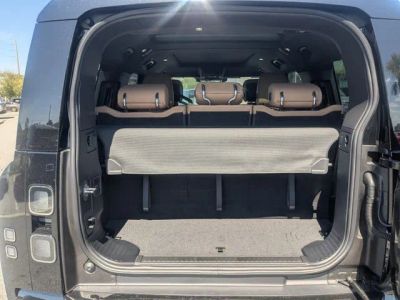 2026 Land Rover Defender 130 — photo 11 view