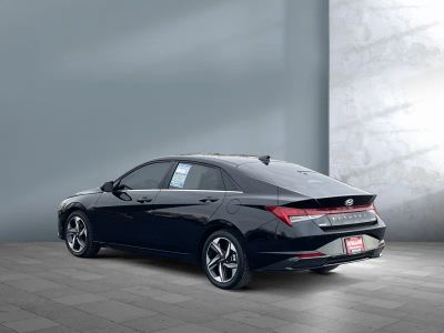 2023 Hyundai Elantra Hybrid - Photo 4