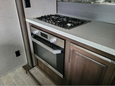 2019 Keystone RV Alpine - Photo 23
