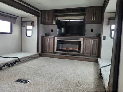 2019 Keystone RV Alpine - Photo 27