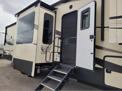 2019 Keystone RV Alpine - Photo 18